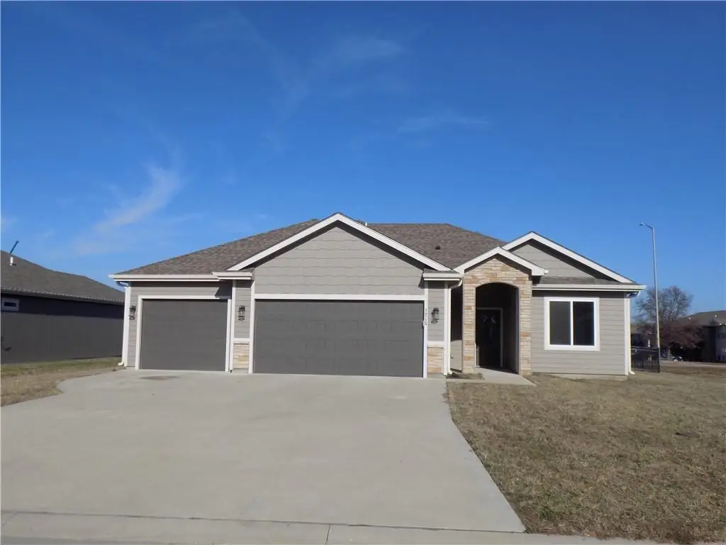 1215 Alexander Court, Ottawa, KS 66067 - #1