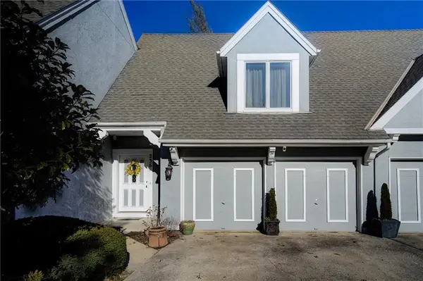 236 SW Raintree Drive, Lee's Summit, MO 64082