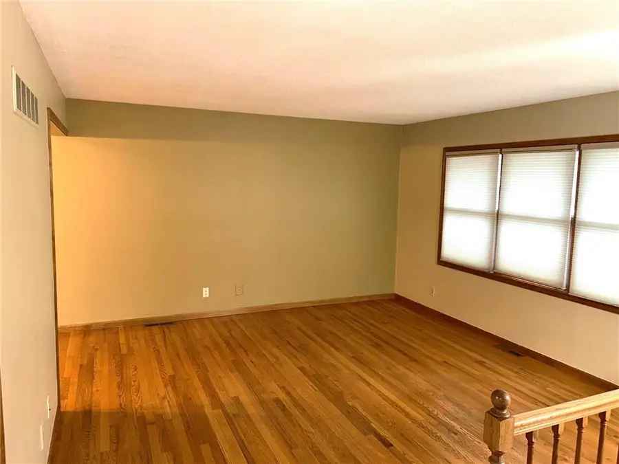 3700 Randall Drive, Independence, MO 64055 - #3