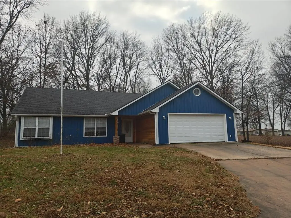 101 Woodlawn Place, Windsor, MO 65360 - Image #1