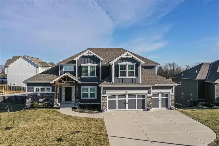 10423 N Chelsea Avenue, Kansas City, MO 64156 - Image #2