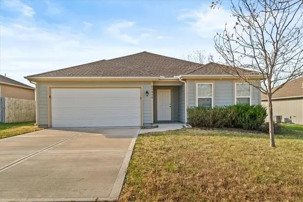 21814 Franklin Street, Spring Hill, KS 66083