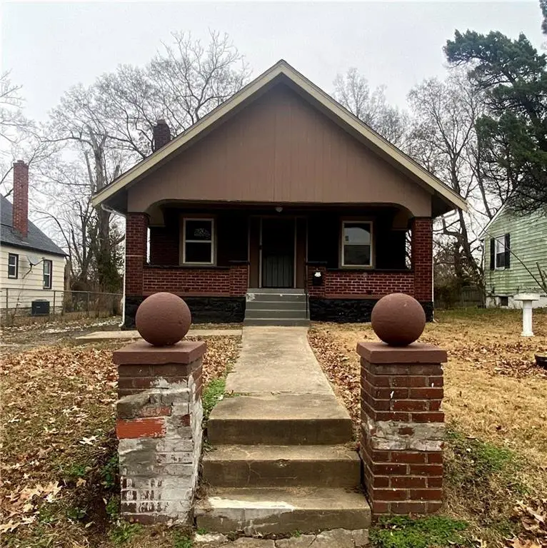 6139 S Benton Avenue, Kansas City, MO 64130 - #1