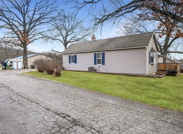 2101 S 16th Street, Leavenworth, KS 66048