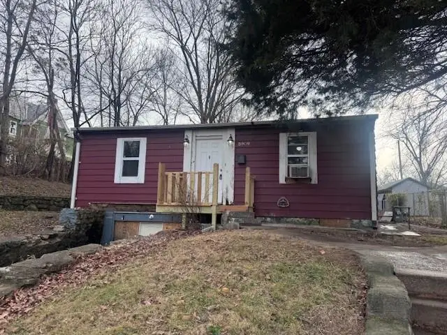 5909 E 12th Street, Kansas City, MO 64126 - #1
