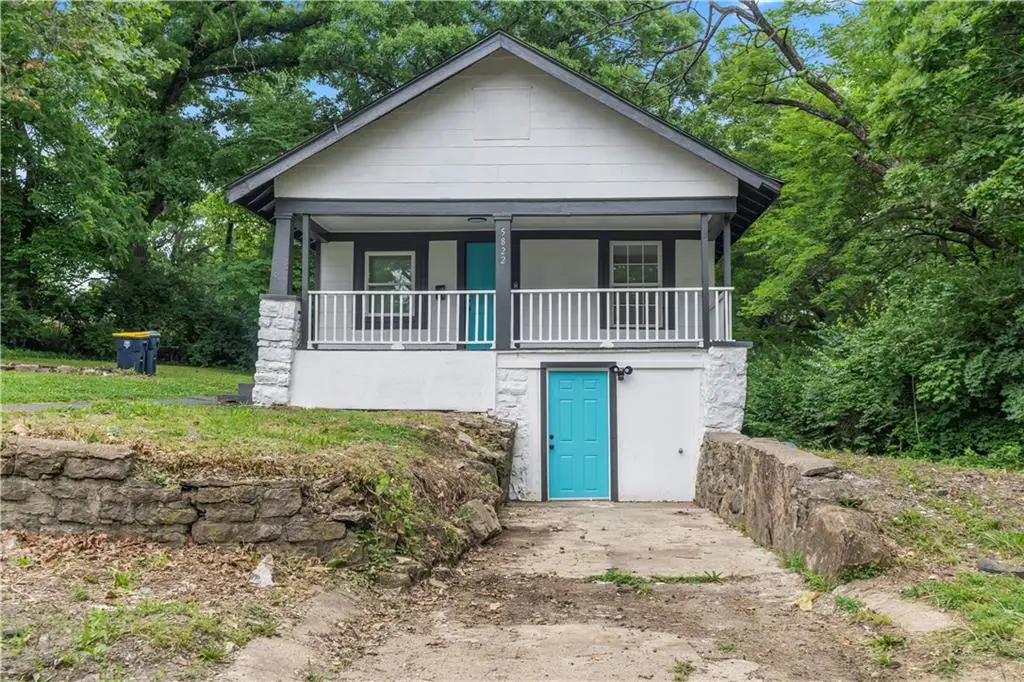 5822 Agnes Avenue, Kansas City, MO 64130 - Image #1