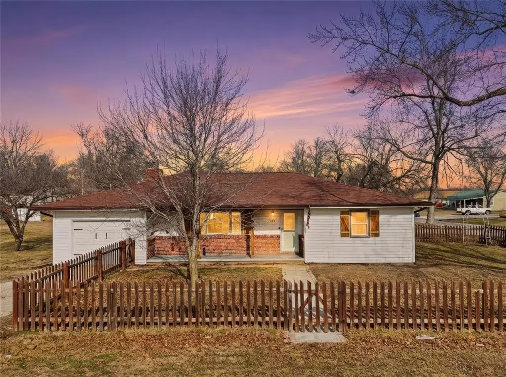 208 E Stone Avenue, Leeton, MO 64761 - Image #1