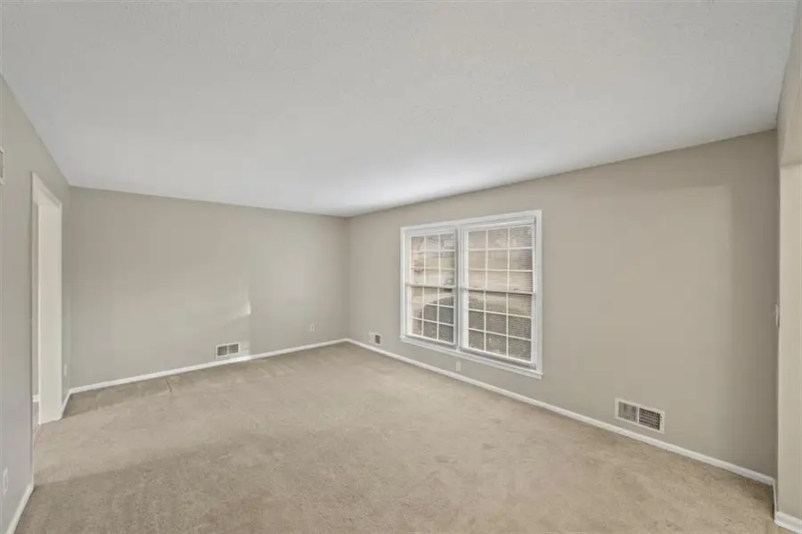 11800 E 77th Street, Raytown, MO 64138 - Image #3