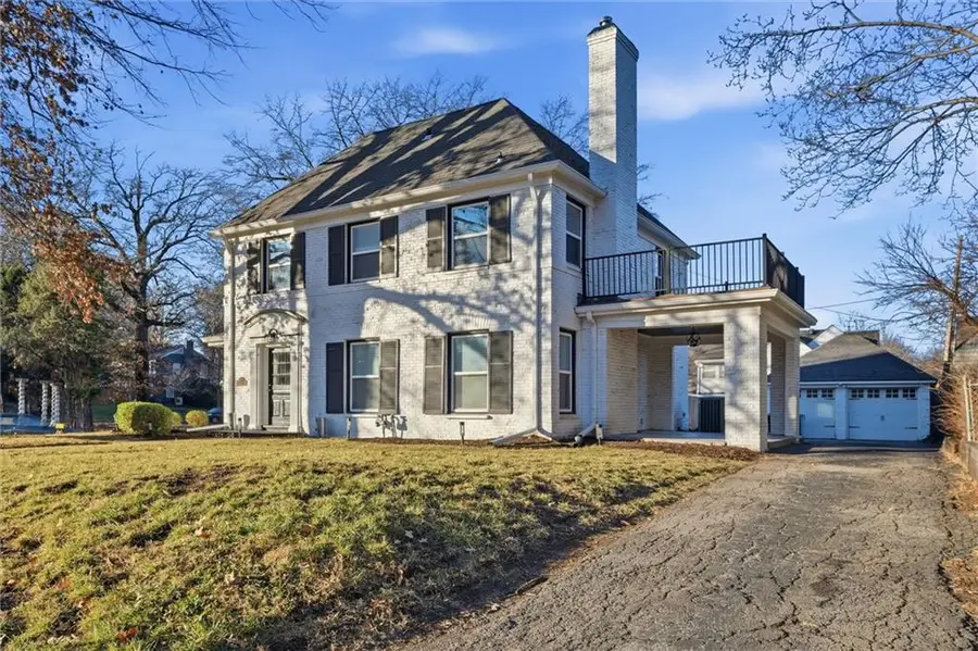 7051 Ward Parkway, Kansas City, MO 64113 - Image #2