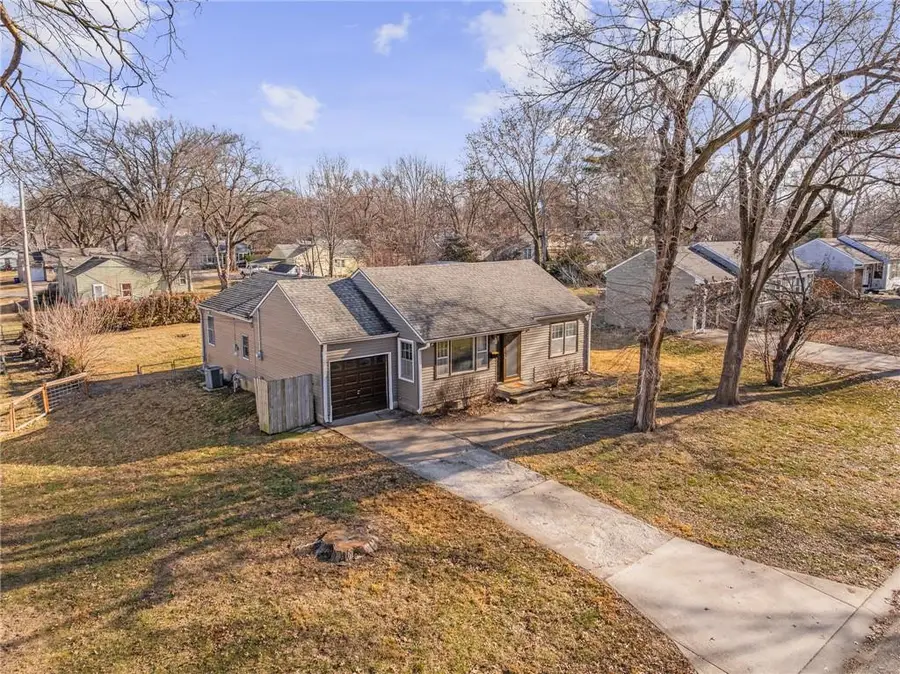 8133 Woodward Street, Overland Park, KS 66204 - Image #2