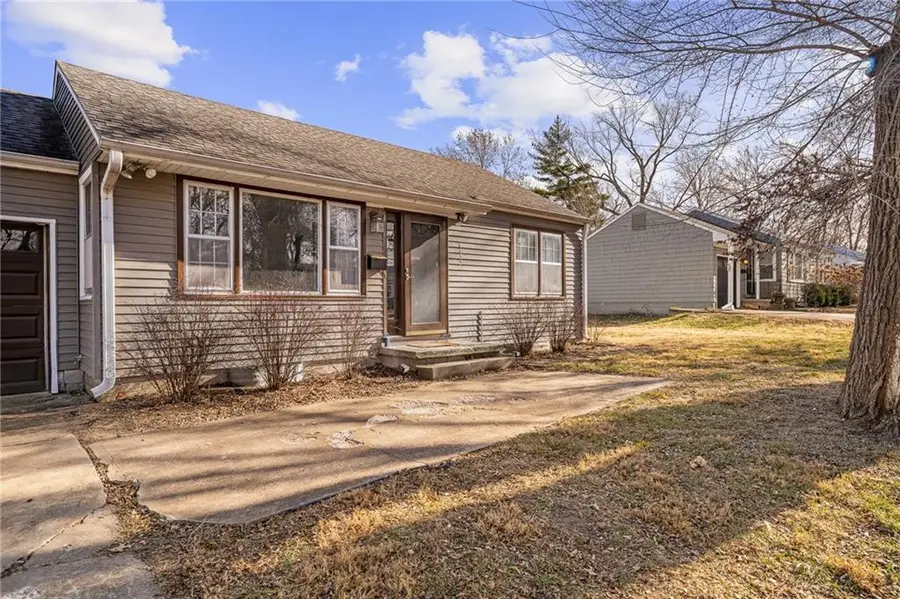 8133 Woodward Street, Overland Park, KS 66204 - Image #3