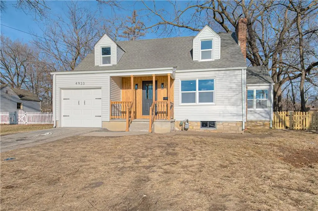 4933 Parish Drive, Roeland Park, KS 66205 - Image #1
