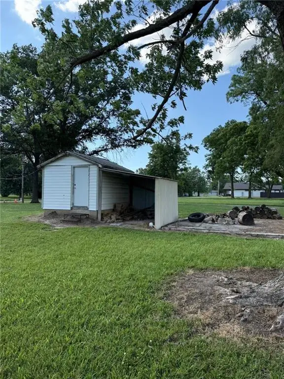 701 E 2nd Street, Leroy, KS 66857 - Image #2