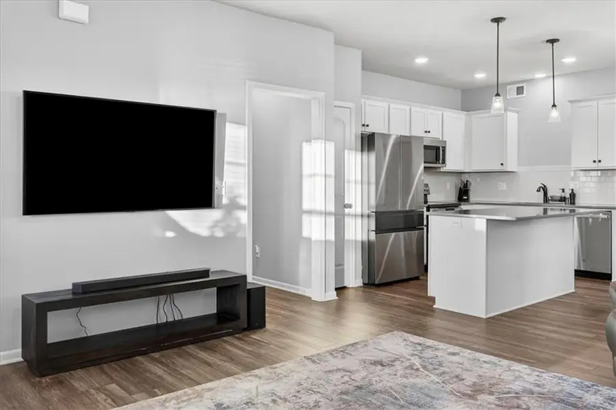 12505 S Woodlawn Drive, Lees Summit, MO 64086 - Image #3