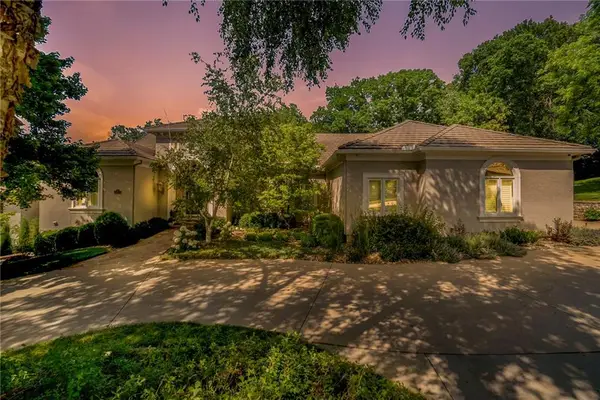 6411 Muirfield Street, Parkville, MO 64152