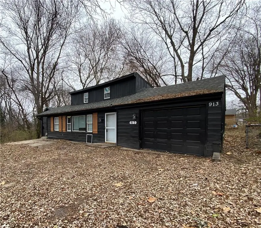 913 S Hocker Avenue, Independence, MO 64050 - Image #2