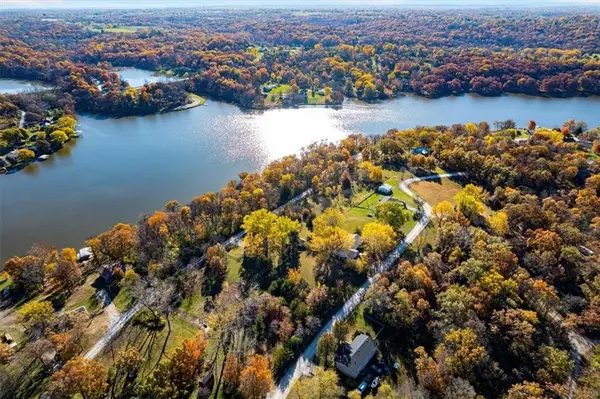 Wolfe Street, Excelsior Springs, MO 64024