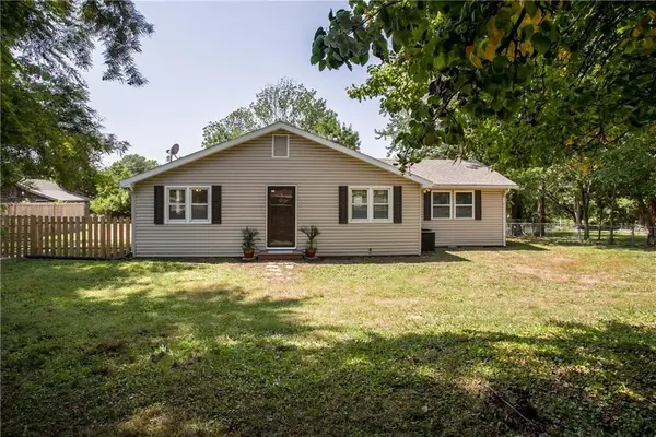 8304 Lees Summit Road, Kansas City, MO 64139