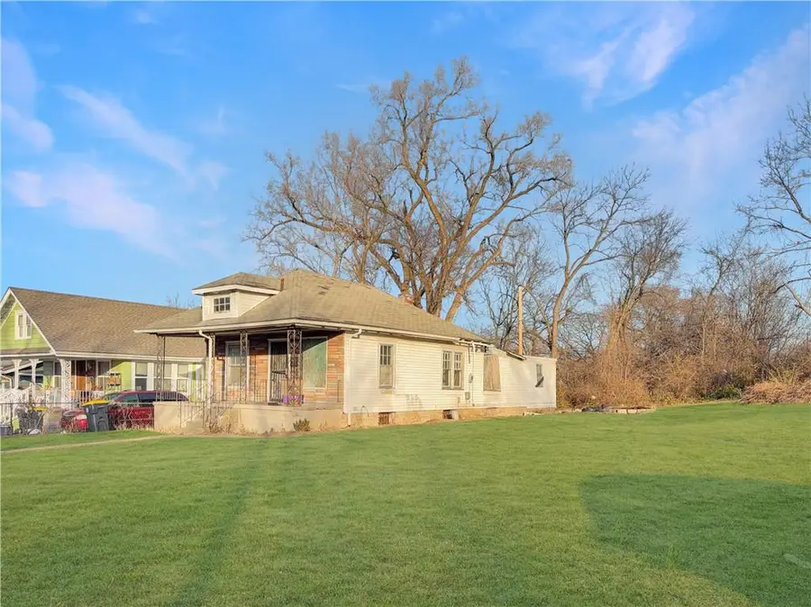 3023 Cleveland Avenue, Kansas City, MO 64128 - Image #2