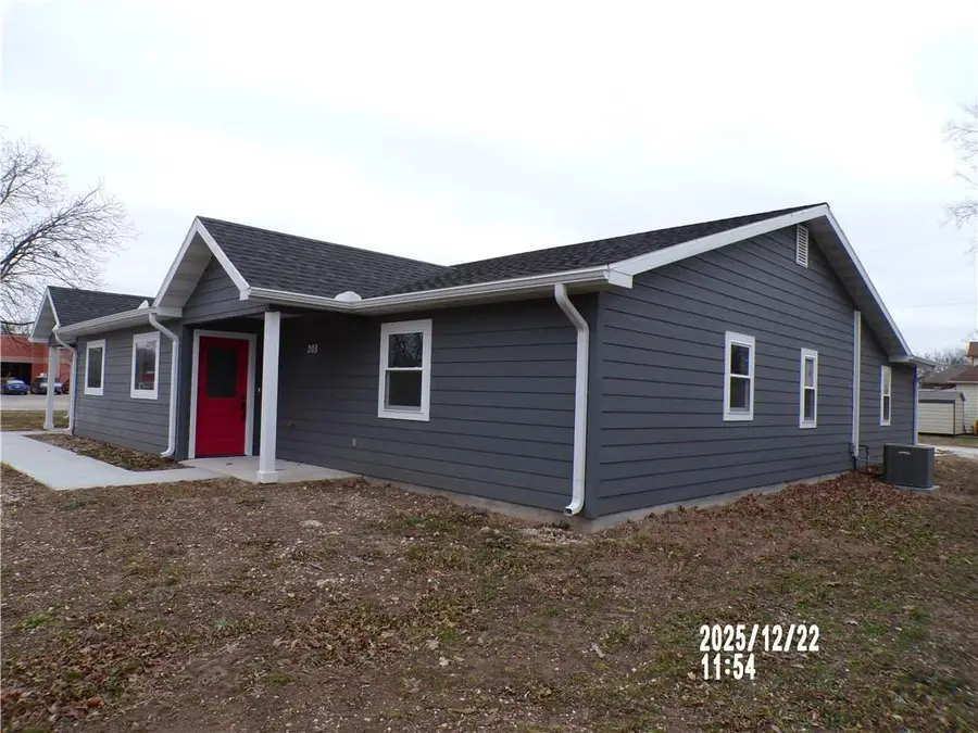 201 & 203 S First Street, Iola, KS 66749 - Image #2