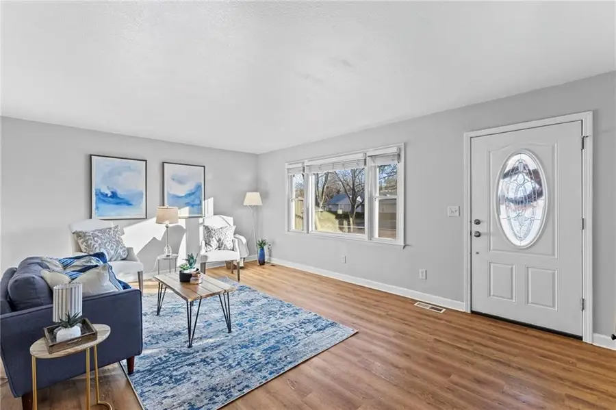 8534 Stearns Avenue, Overland Park, KS 66214 - Image #3