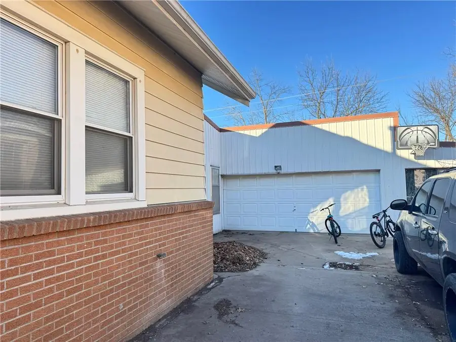 206 E Main Street, Highland, KS 66035 - #3