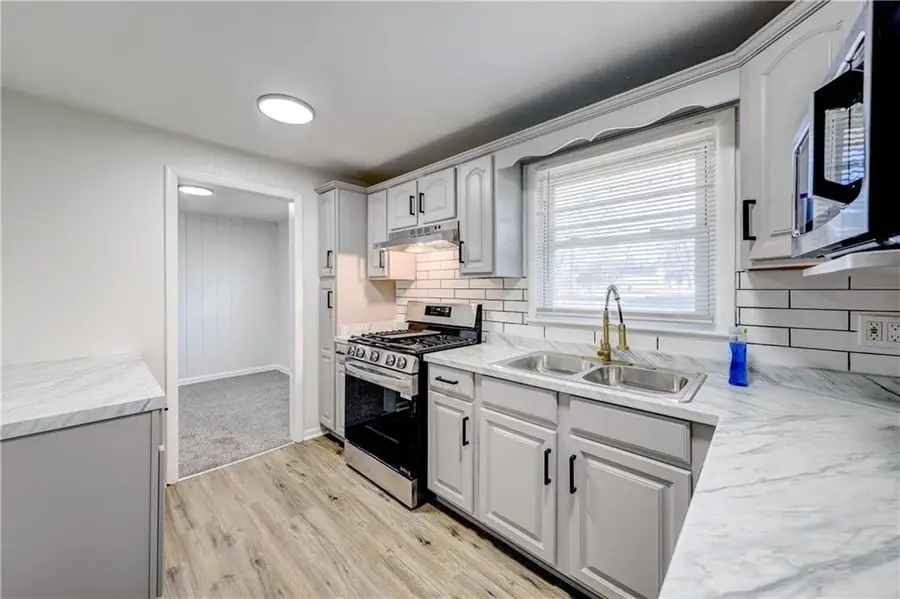 6219 Bellefontaine Avenue, Kansas City, MO 64130 - Image #2