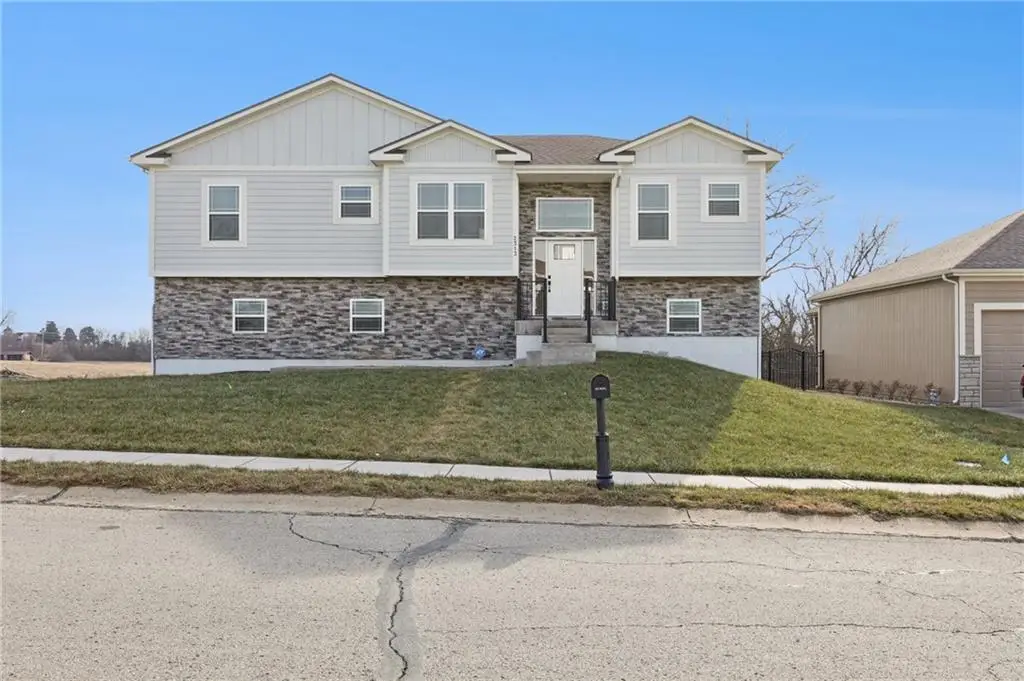2313 Burris Drive, Harrisonville, MO 64701 - Image #1