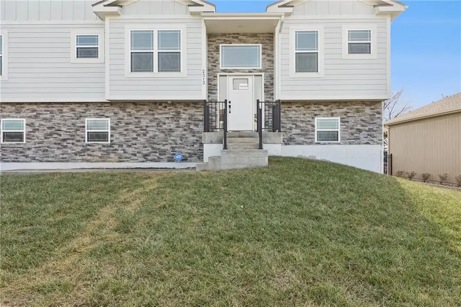 2313 Burris Drive, Harrisonville, MO 64701 - Image #2