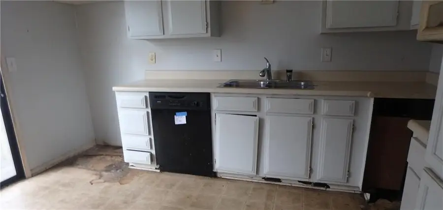 8478 Lane Drive, Raytown, MO 64138 - Image #2