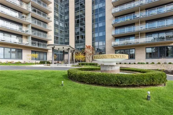 4545 Wornall Road #310, Kansas City, MO 64111