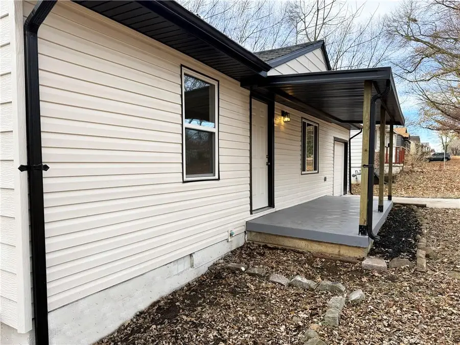 9003 E 75th Street, Raytown, MO 64133 - Image #3