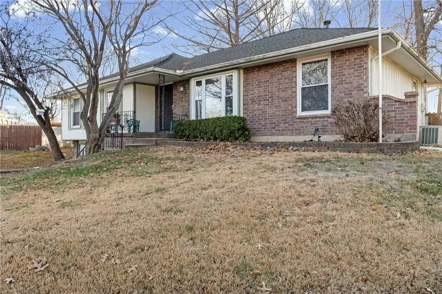 801 NE 73rd Place, Gladstone, MO 64118 - Image #3