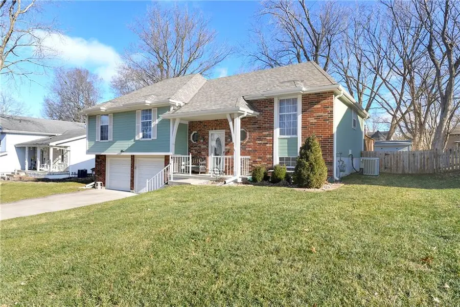 2504 NW Leann Drive, Blue Springs, MO 64014 - Image #2