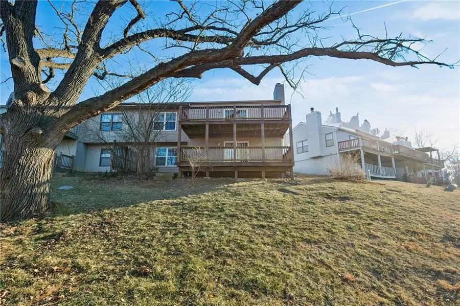 7044 N Askew Avenue, Gladstone, MO 64119 - Image #3