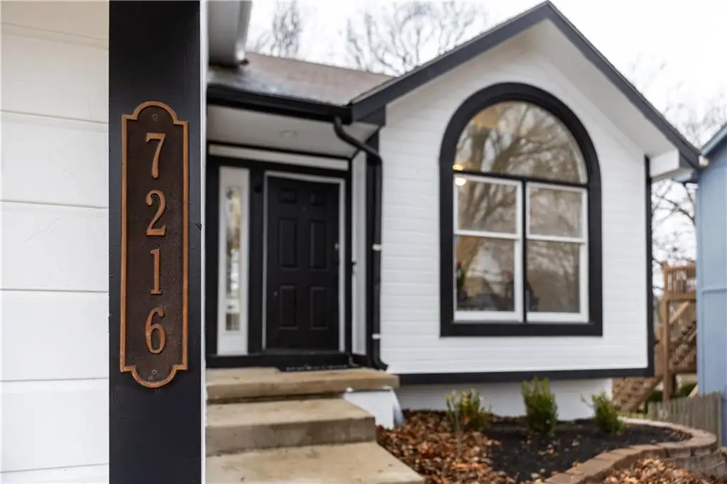 7216 N Hickory Street, Kansas City, MO 64118 - Image #1