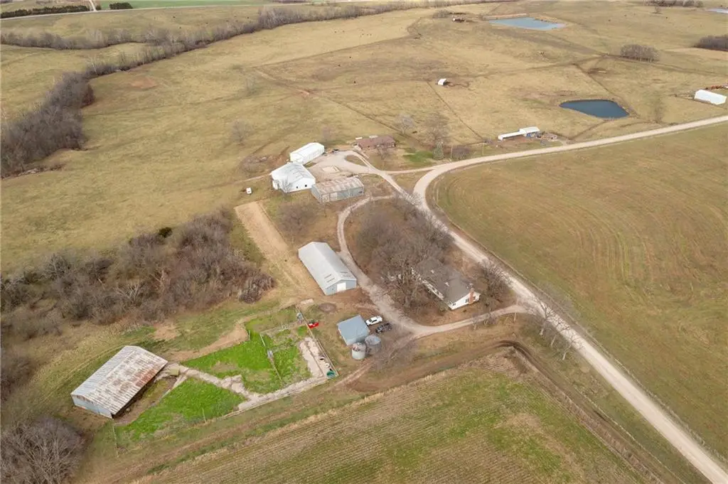 64 Sw 401st Road, Centerview, MO 64019 - Image #1