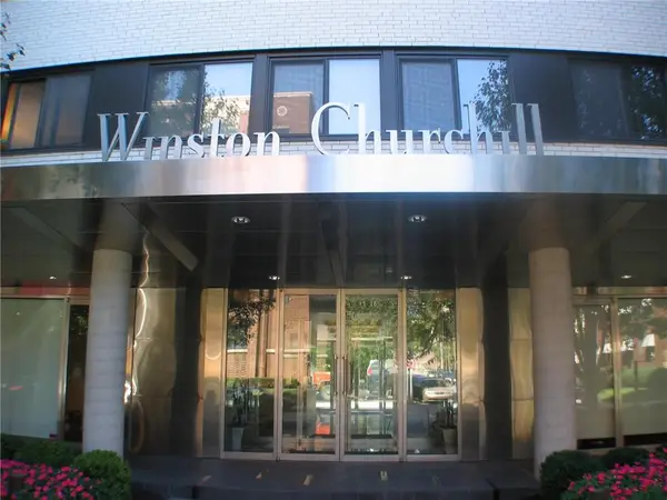 803 W 48th #302 Street #302, Kansas City, MO 64112