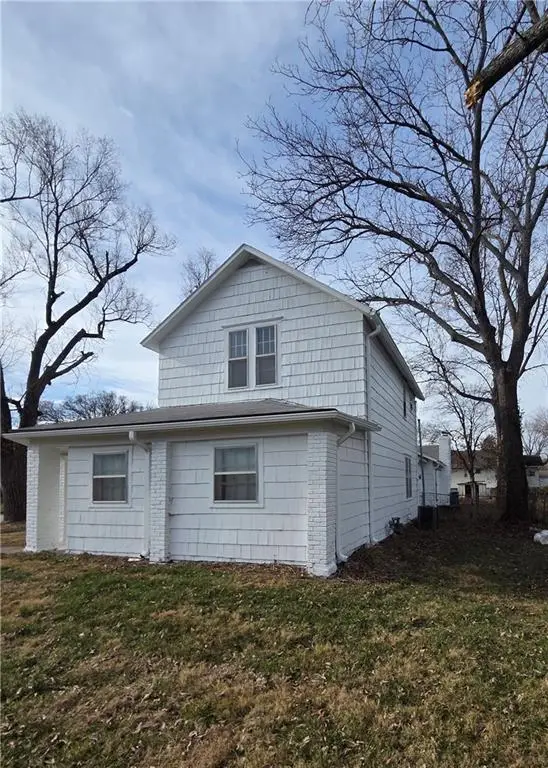 400 Parker Avenue, Osawatomie, KS 66064 - #3