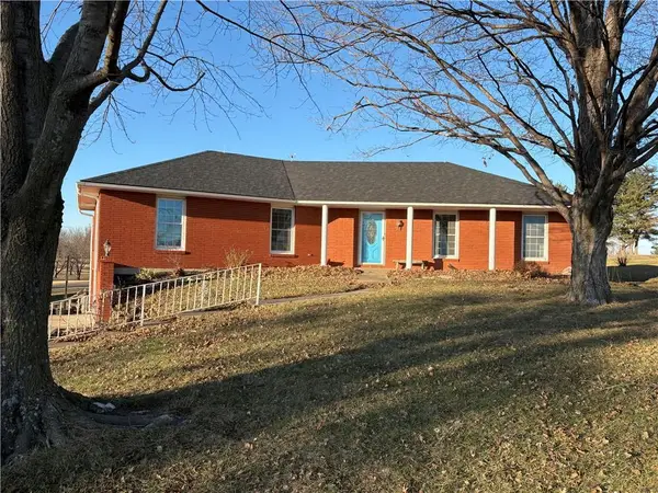 1402 S Golf Club Drive, Richmond, MO 64085