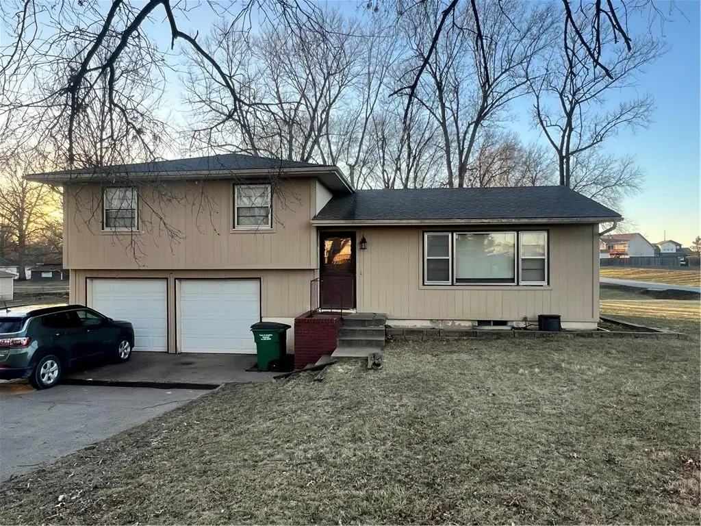 995 N Hurley Street, Peculiar, MO 64078 - Image #1