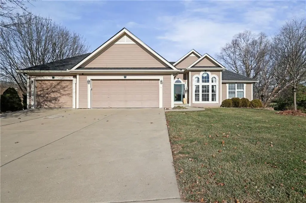 13520 Sycamore Drive, Platte City, MO 64079 - Image #1