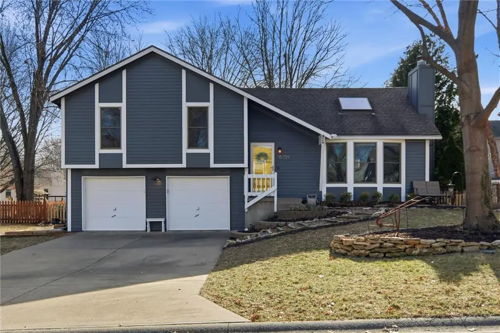 15709 W 125th Terrace, Olathe, KS 66062 - Image #1