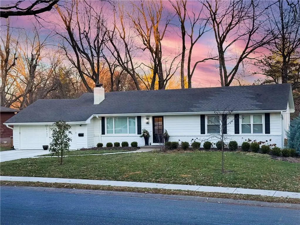 9737 Mohawk Drive, Overland Park, KS 66206 - Image #1