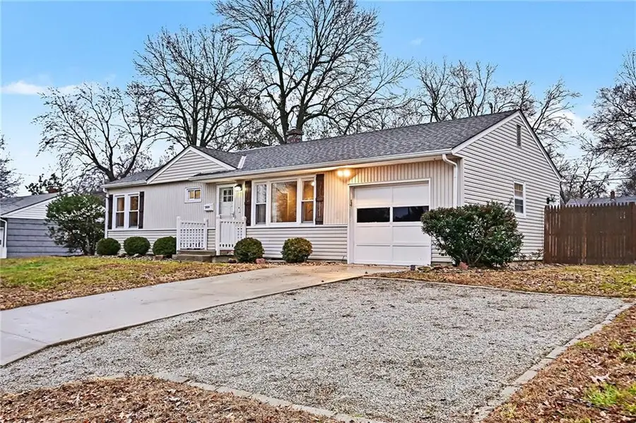 10009 E 68th Street, Raytown, MO 64133 - Image #2