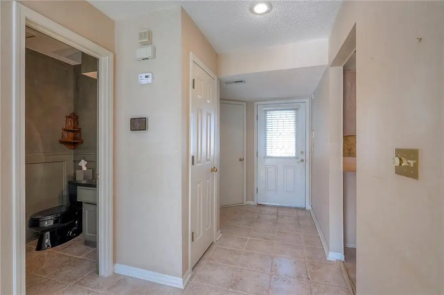 12441 Charlotte Street, Kansas City, MO 64146 - Image #3