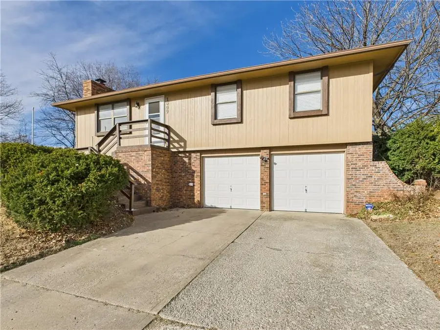 1009 Walnut Lane, Warrensburg, MO 64093 - Image #2