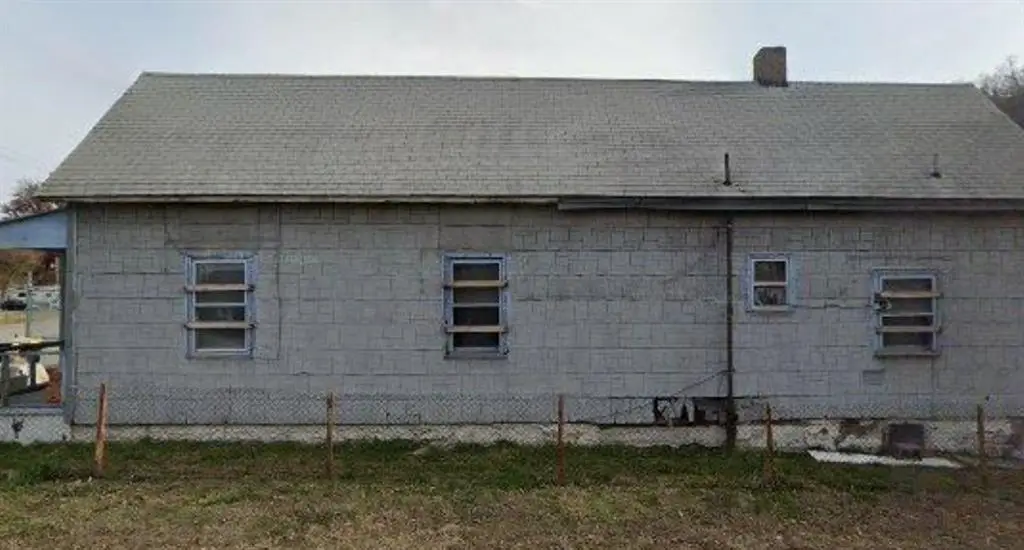 2401 Guinotte Avenue, Kansas City, MO 64120 - Image #1