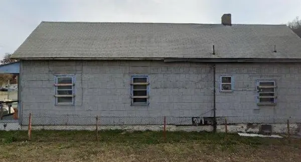 2401 Guinotte Avenue, Kansas City, MO 64120