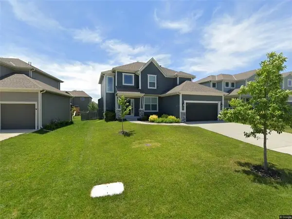 18955 W 167th Terrace, Olathe, KS 66062